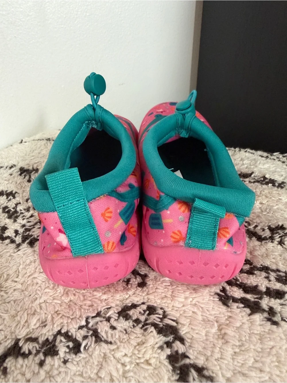 Lily & Dan Kids Water Shoes Beach Swim Aqua Socks Pink Seashell Size 11/12